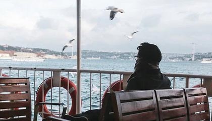 ayx体育链接-女足比赛中，中国队员李某表现出色，助球队取胜，中国女足队员李影