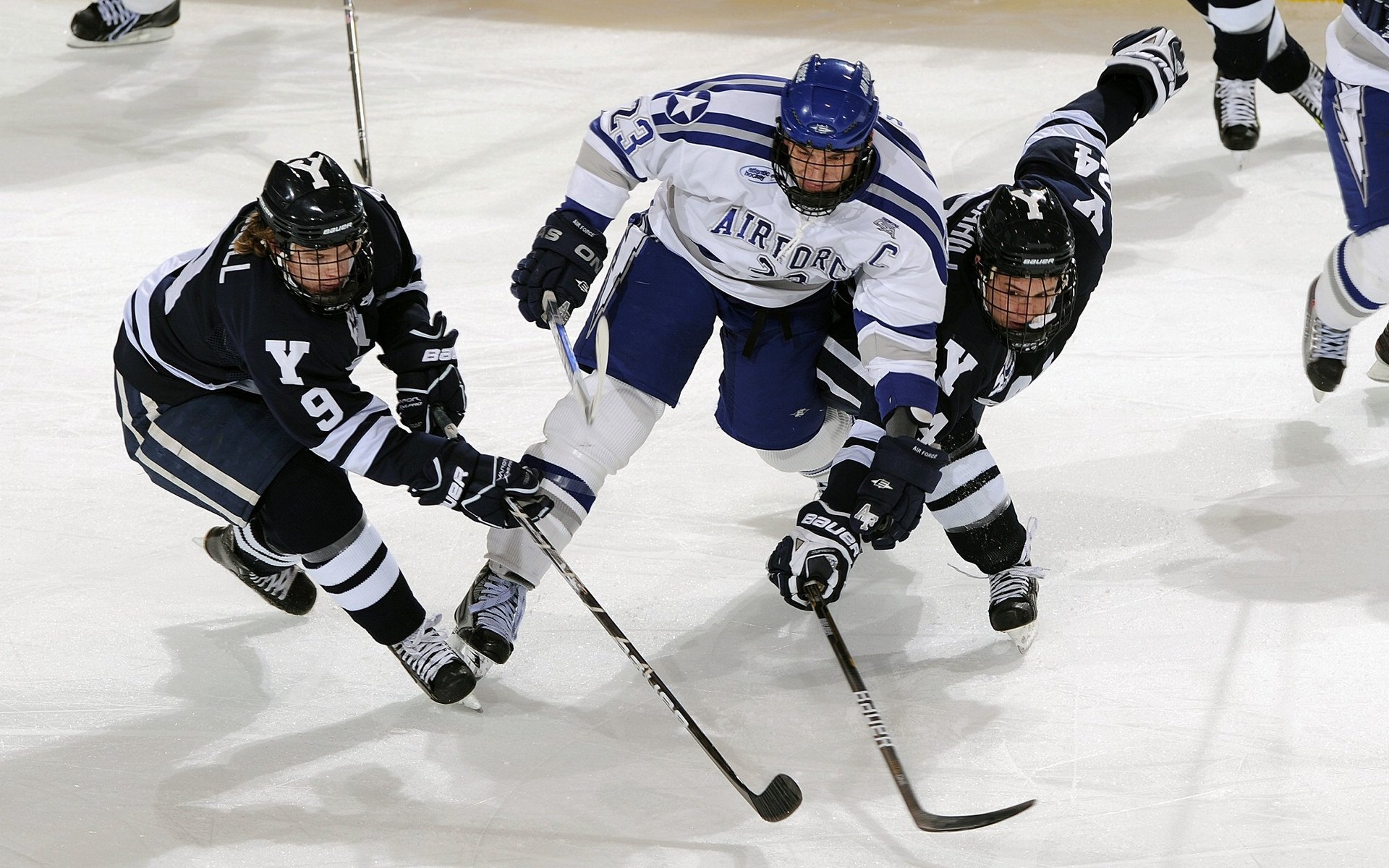 伤病潮袭来，球队需寻找替补人选，受伤球员